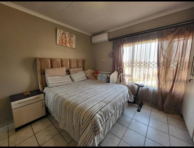 2 BEDROOM PROPERTY TO RENT IN LA MERCY